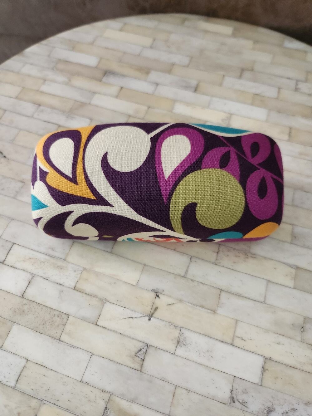 Vera Bradley Hard Clamshell Eyeglass or sunglasses Case EMPTY - Picture 1 of 3